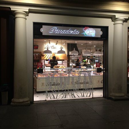 Panadería Pasteleria La Parra